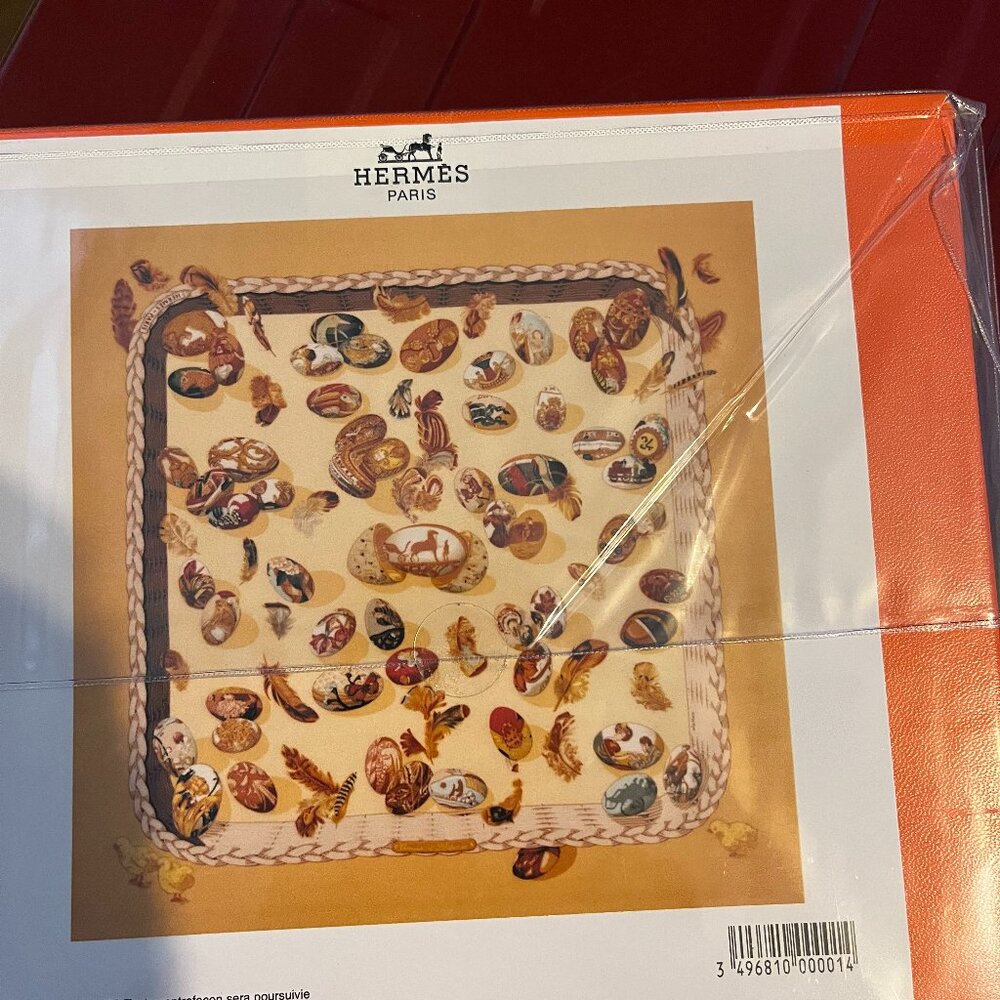 Hermes scarf: seashells